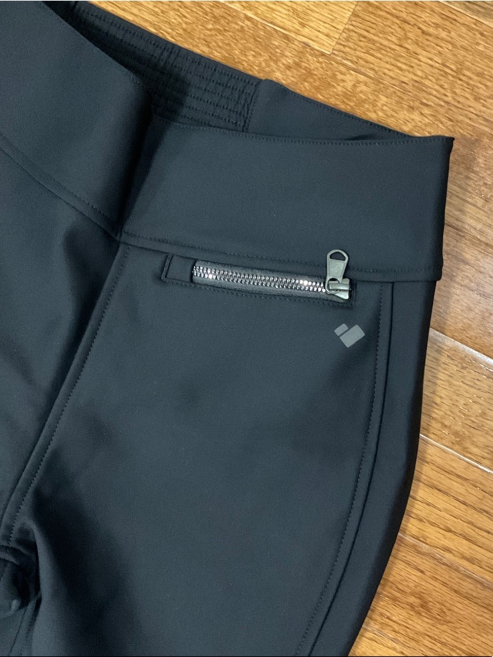Obermeyer Black Ski/Active Pull-On Pants with Stirrup Hem - Picture 2 of 4